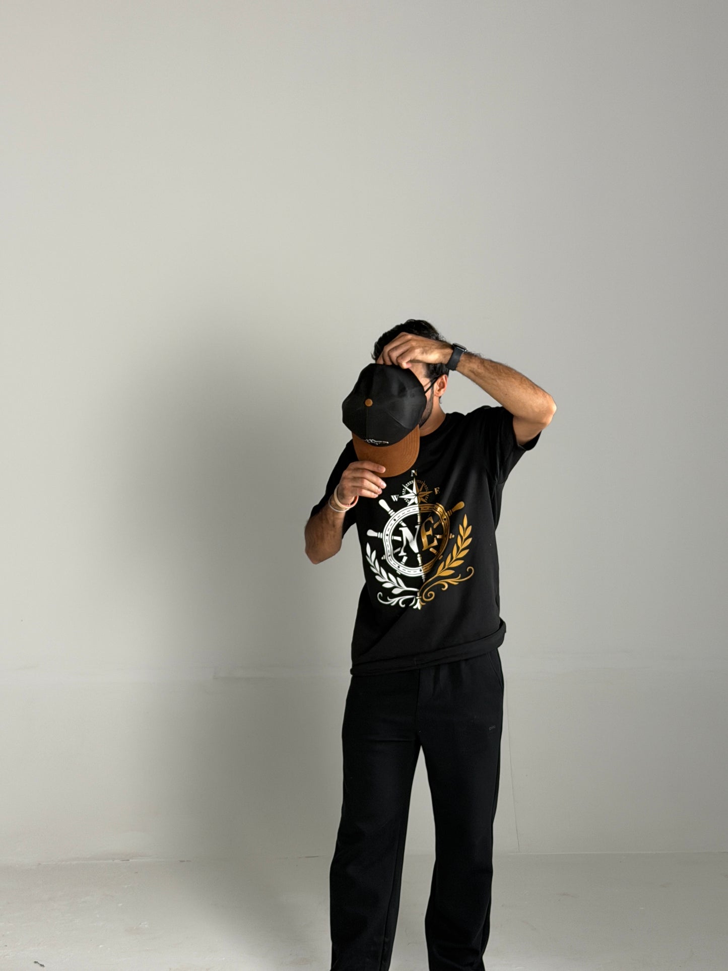 Multi shade T-shirt  - Black – Gold Crest